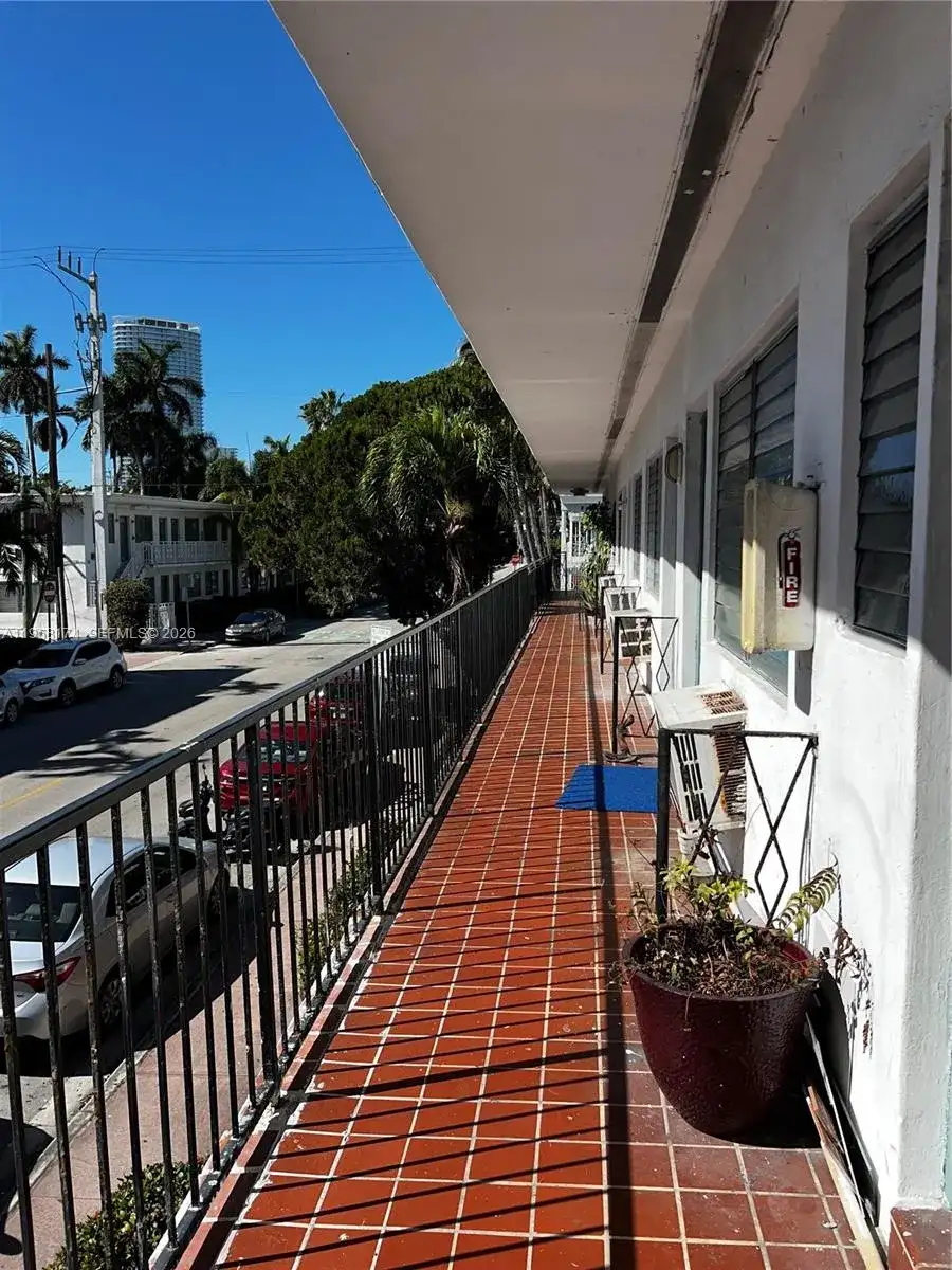 800 Pennsylvania Ave # 9, Miami Beach FL 33139 photo 5