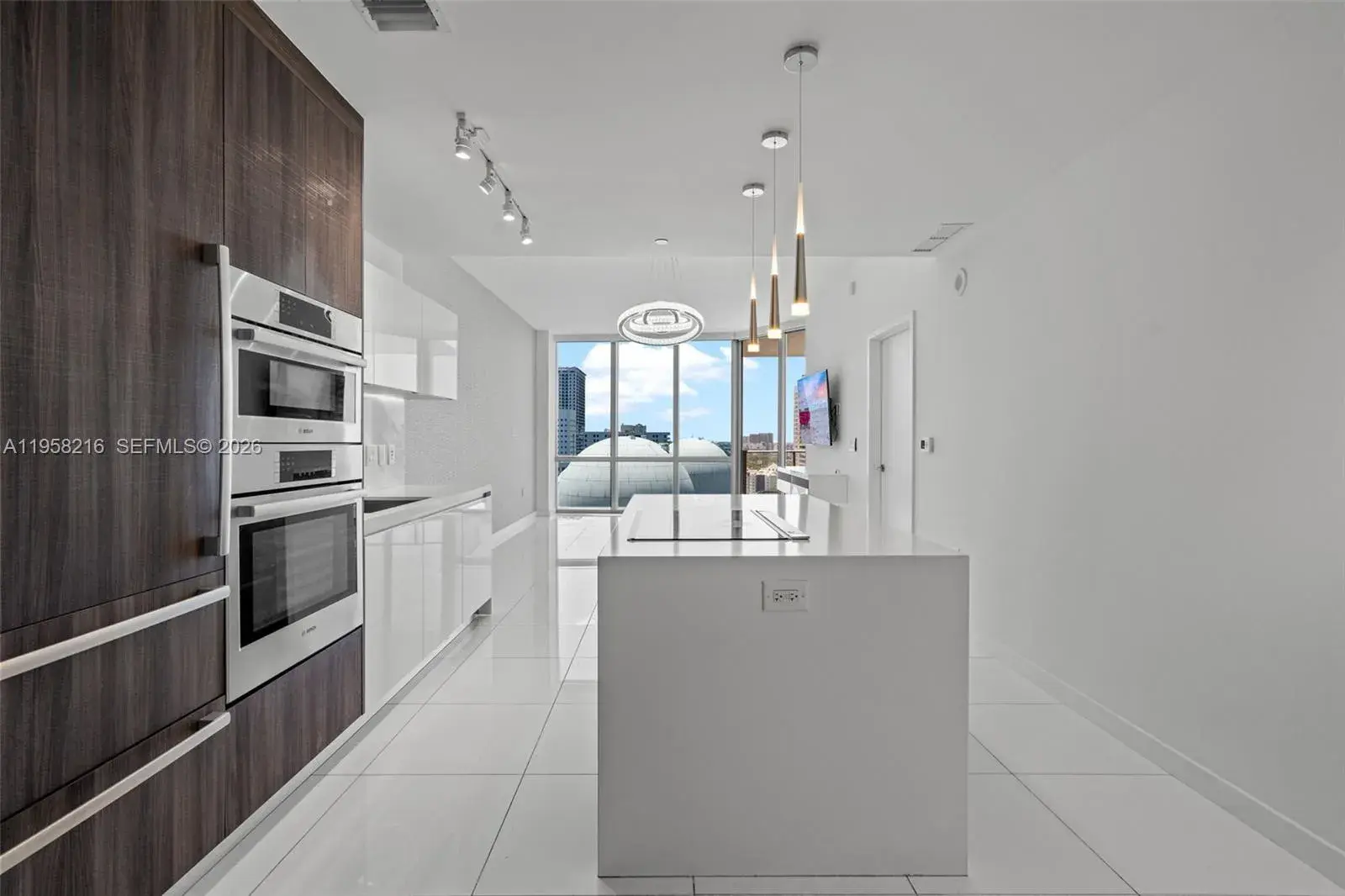 851 NE 1st Ave, Miami FL 33132