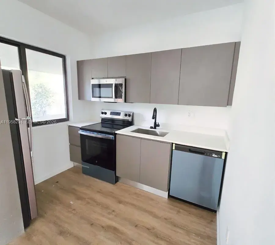 753 NW 30th St # 1, Miami FL 33127