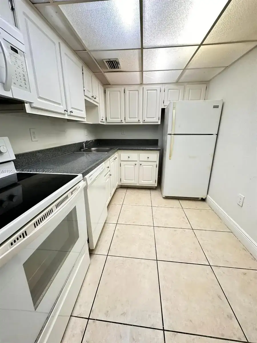 1805 Sans Souci Blvd # 420, North Miami FL 33181 photo 2