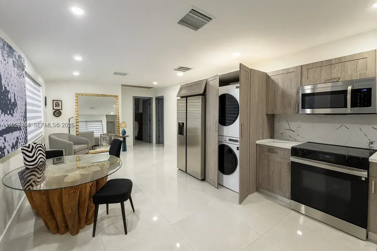 926 NW 59th St # 2, Miami FL 33127