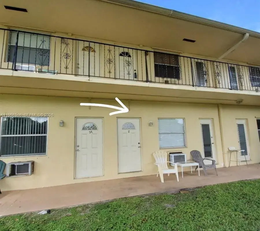 2621 Grant St # 8A, Hollywood FL 33020