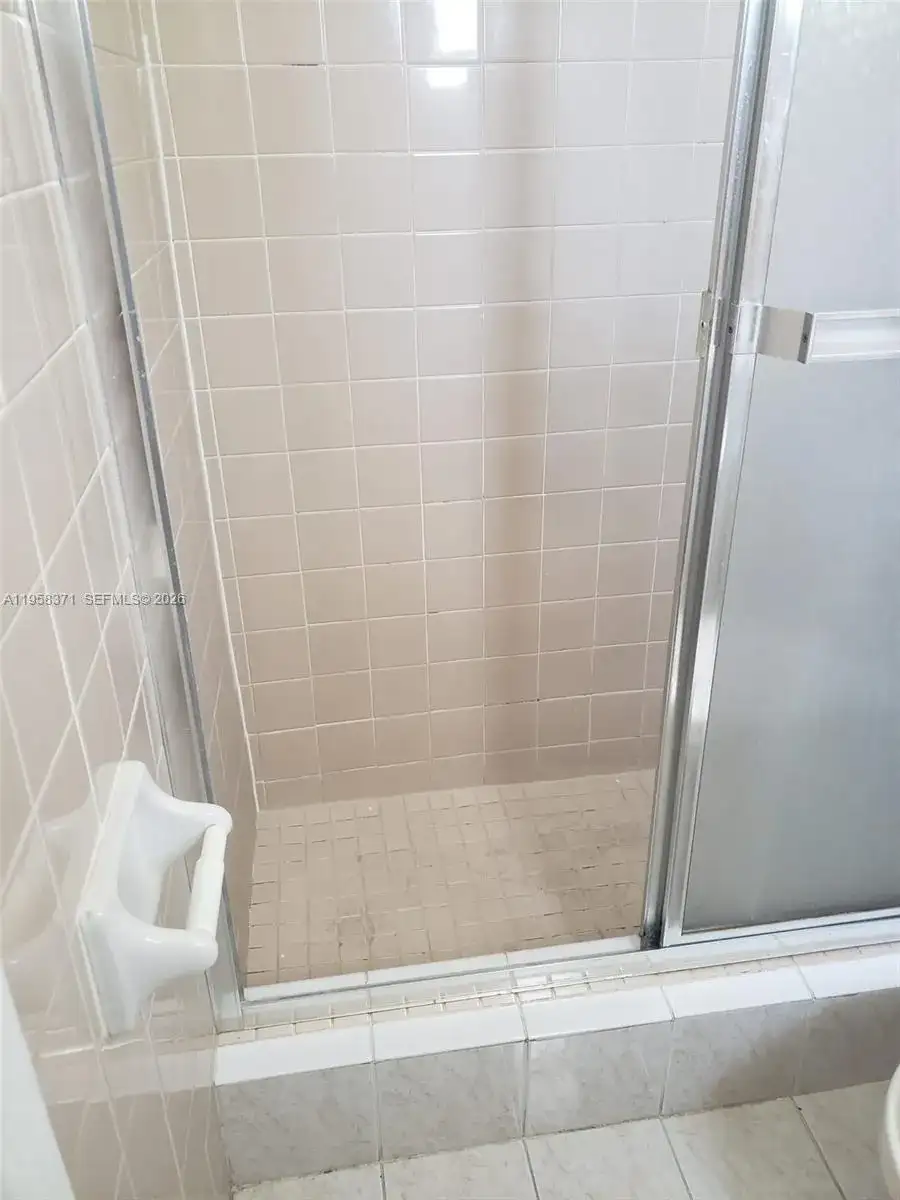 4610 SW 116th Ave, Miami FL 33165 photo 2