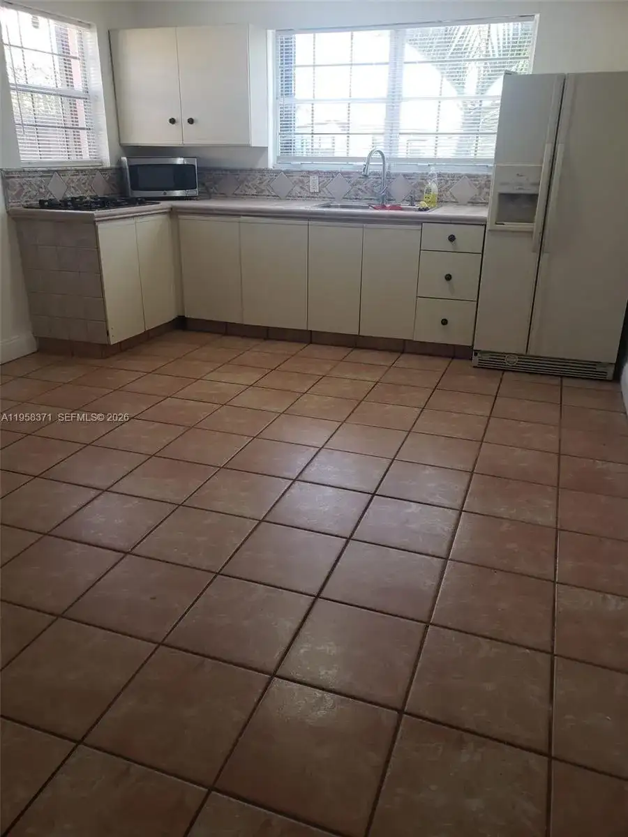 4610 SW 116th Ave, Miami FL 33165 photo 3