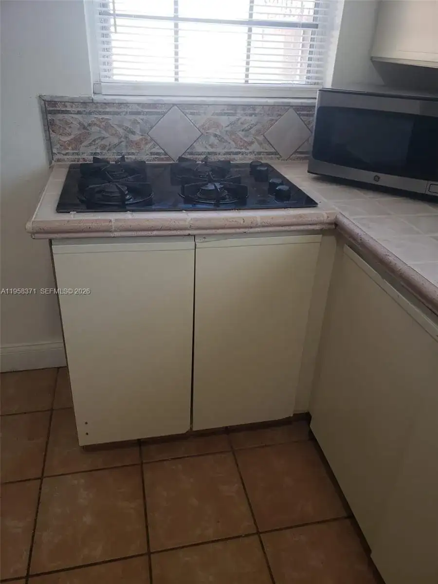 4610 SW 116th Ave, Miami FL 33165 photo 5