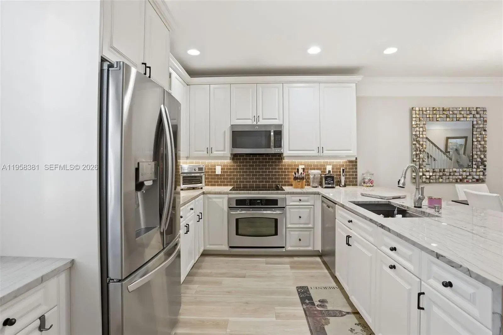 1049 W Heritage Club Cir, Delray Beach FL 33483