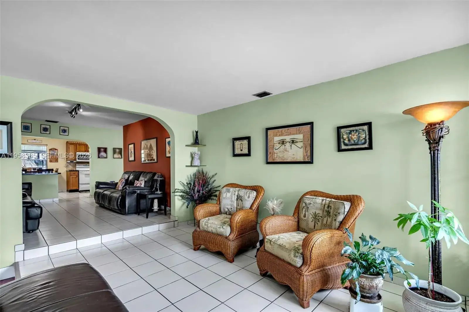 249 Carlisle Dr, Miami Springs FL 33166 photo 5