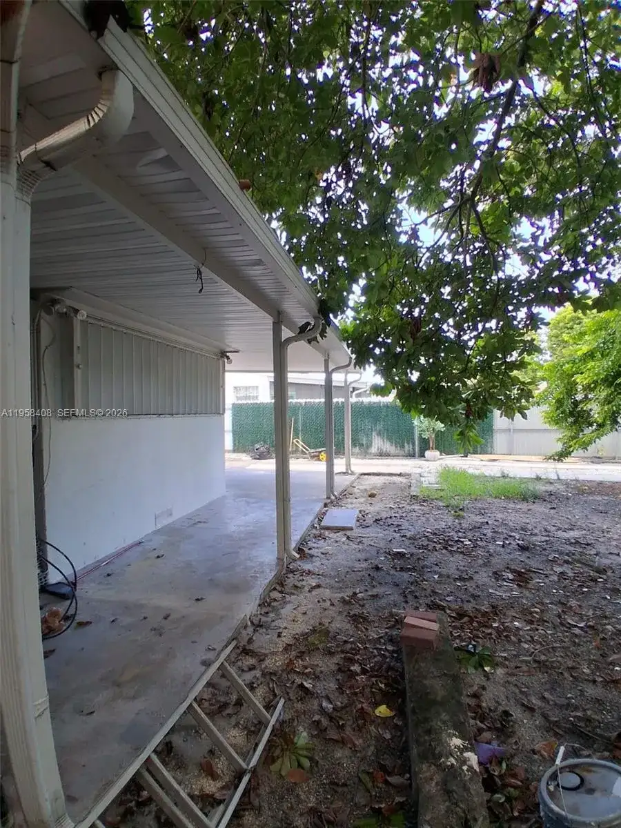 3052 SW 6th St, Miami FL 33135 photo 3