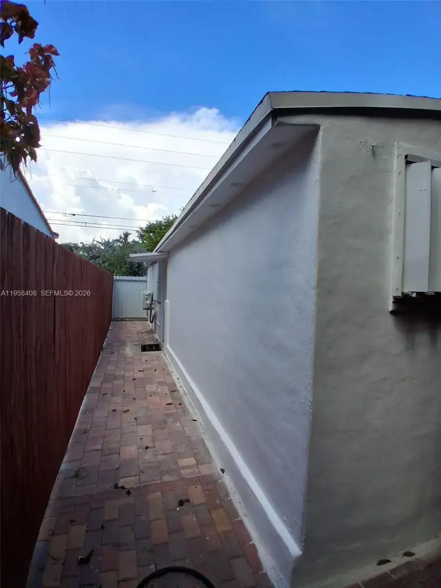 3052 SW 6th St, Miami FL 33135 photo 4