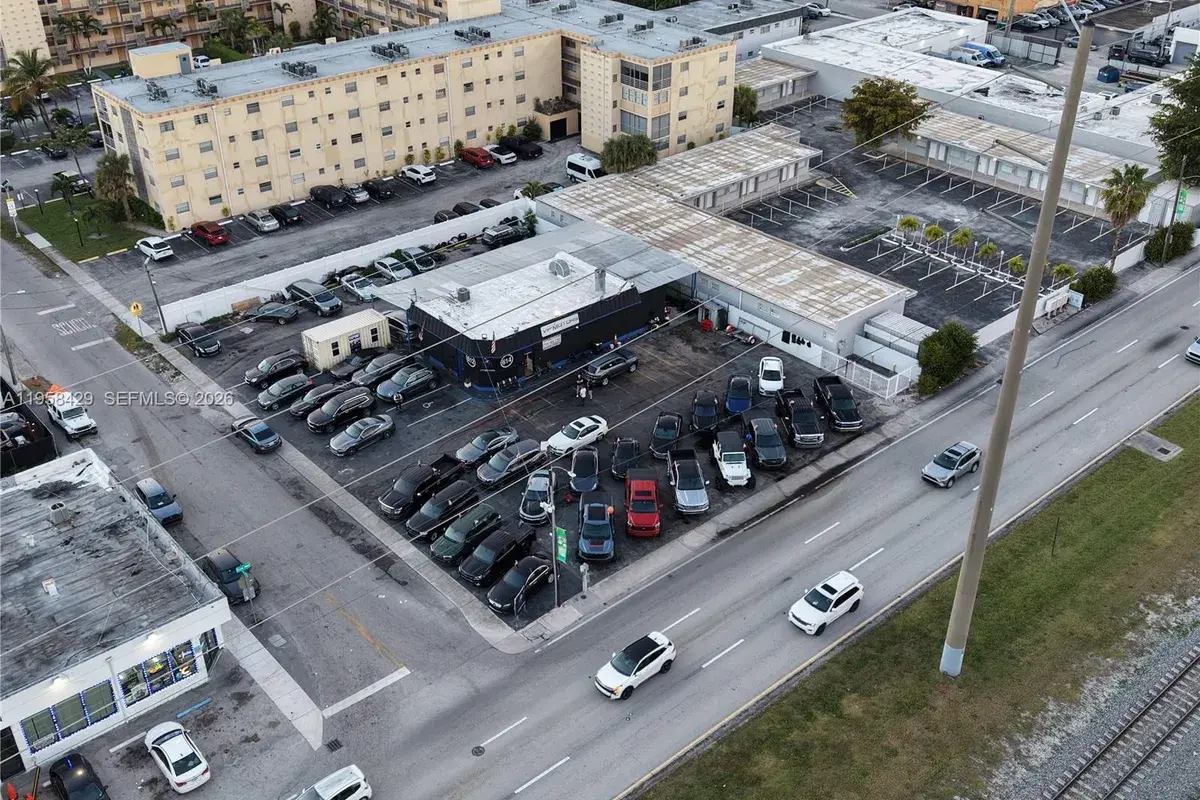 612 N Dixie Hwy, Hollywood FL 33020