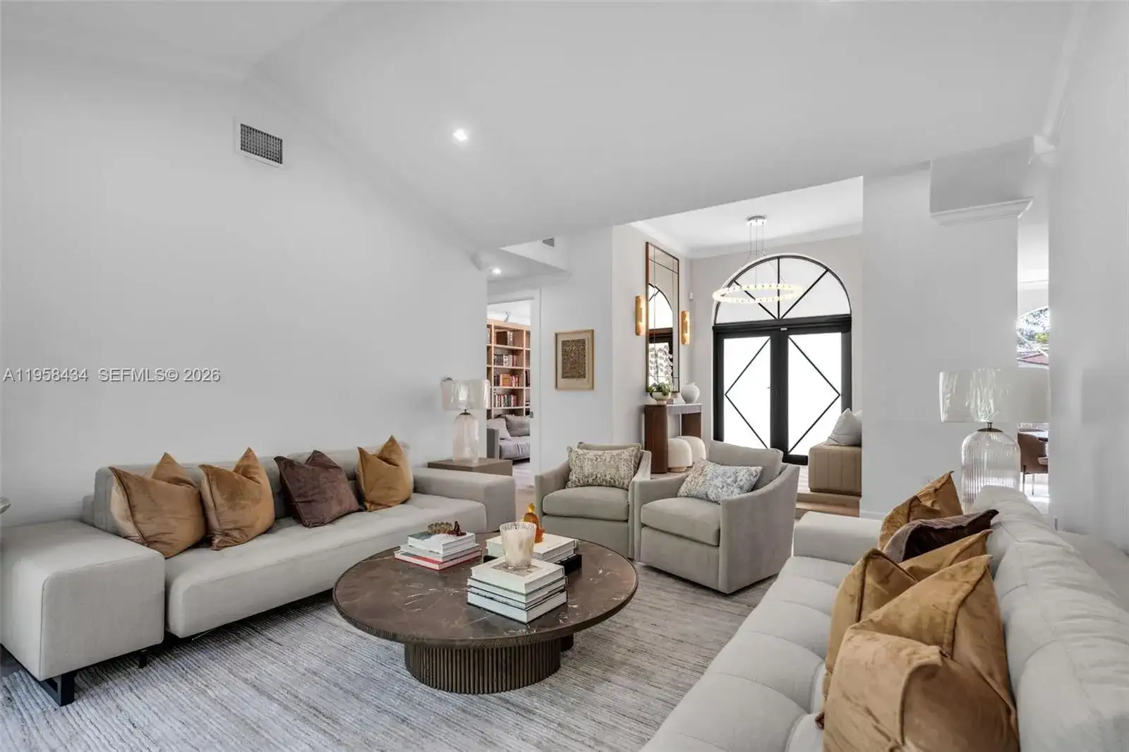 647 S Zamora Ave, Coral Gables FL 33134 photo 4