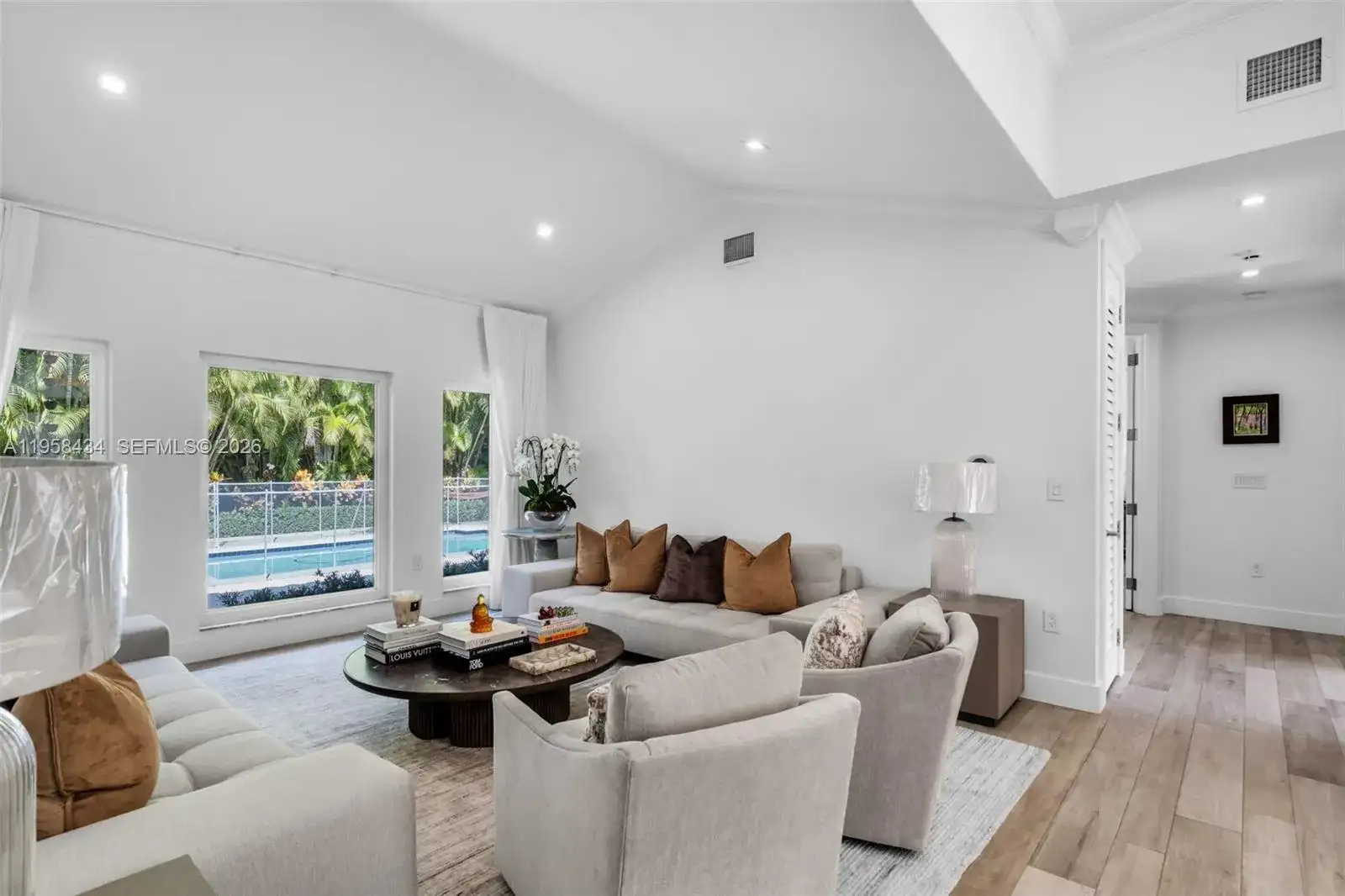 647 S Zamora Ave, Coral Gables FL 33134 photo 5