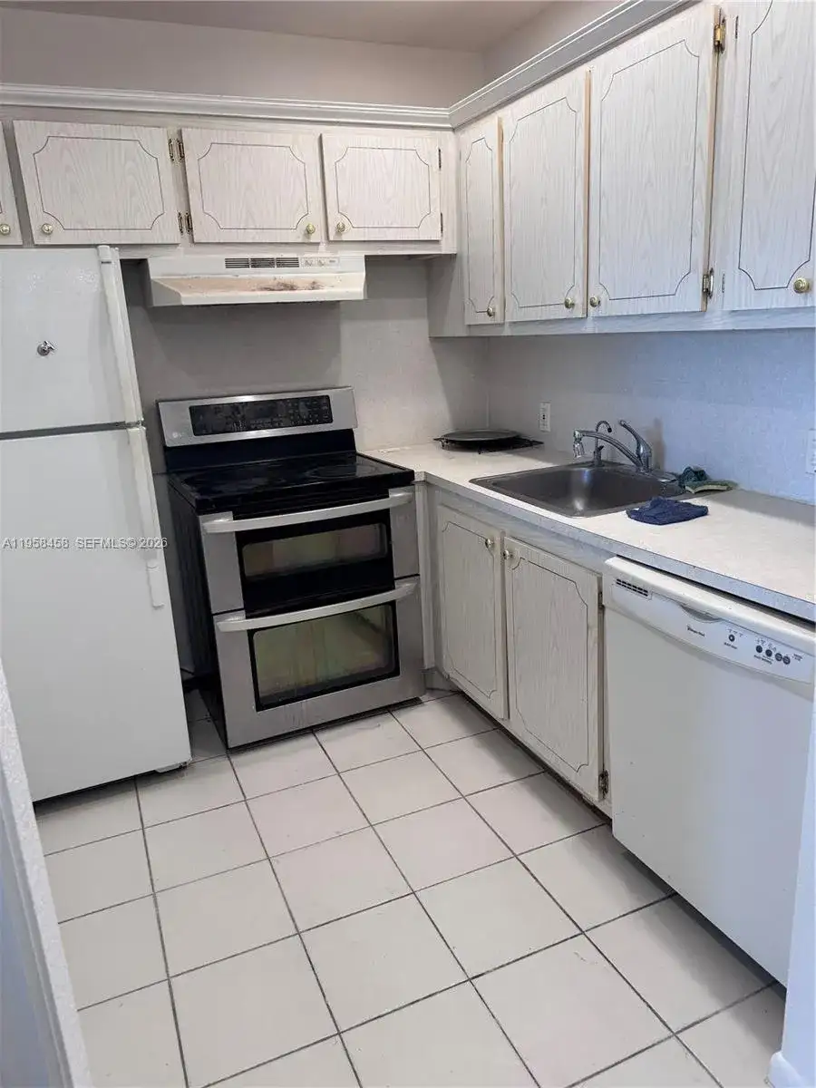 293 Dorset # G, Boca Raton FL 33434 photo 4