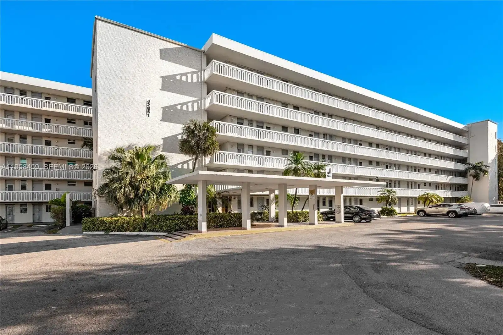 2851 Leonard Dr # J405, Aventura FL 33160 photo 3
