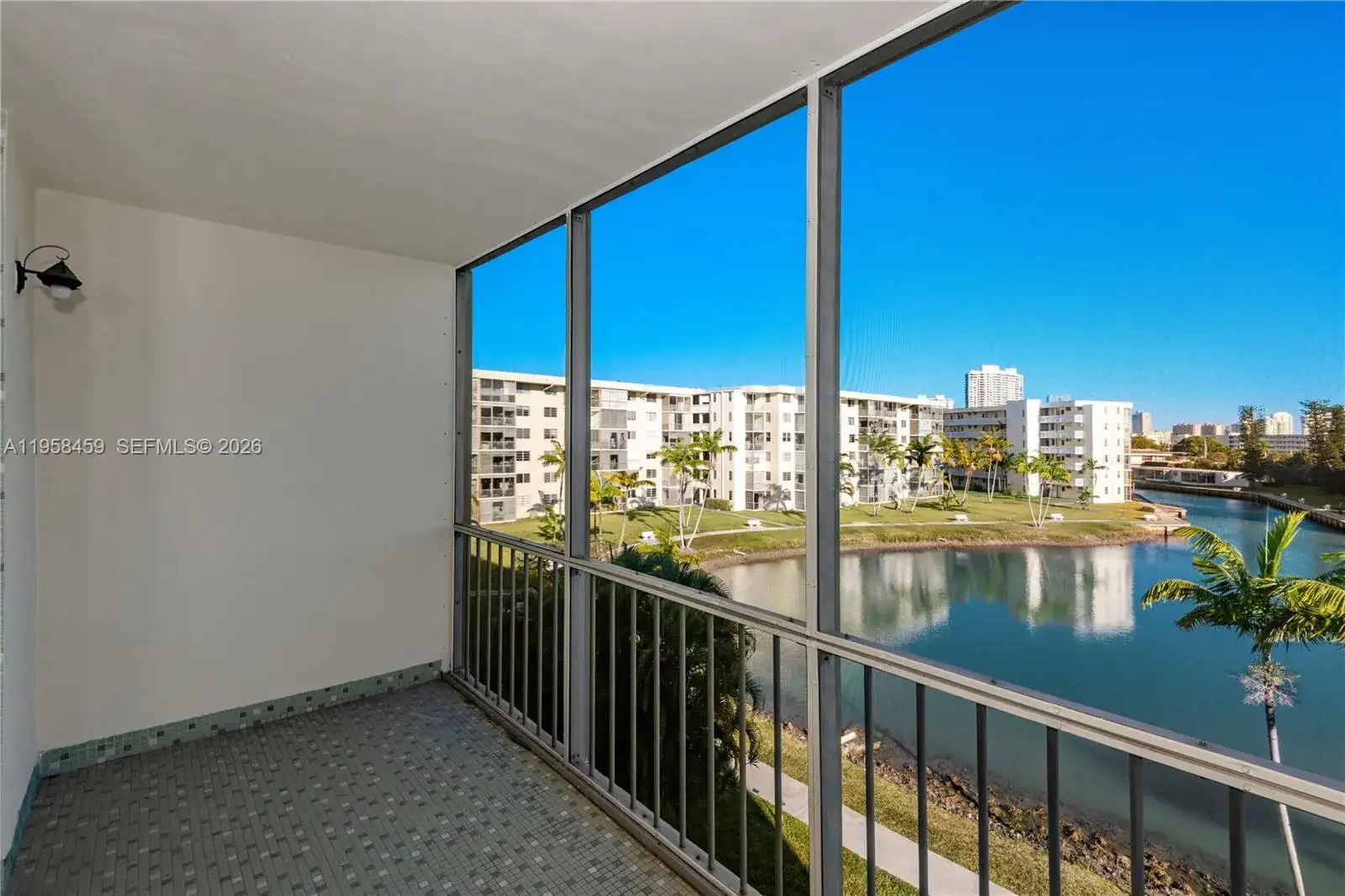 2851 Leonard Dr # J405, Aventura FL 33160 photo 4