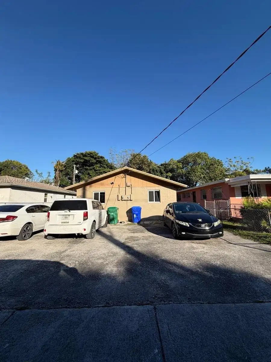 6745 NW 4th Ct, Miami FL 33150 photo 2
