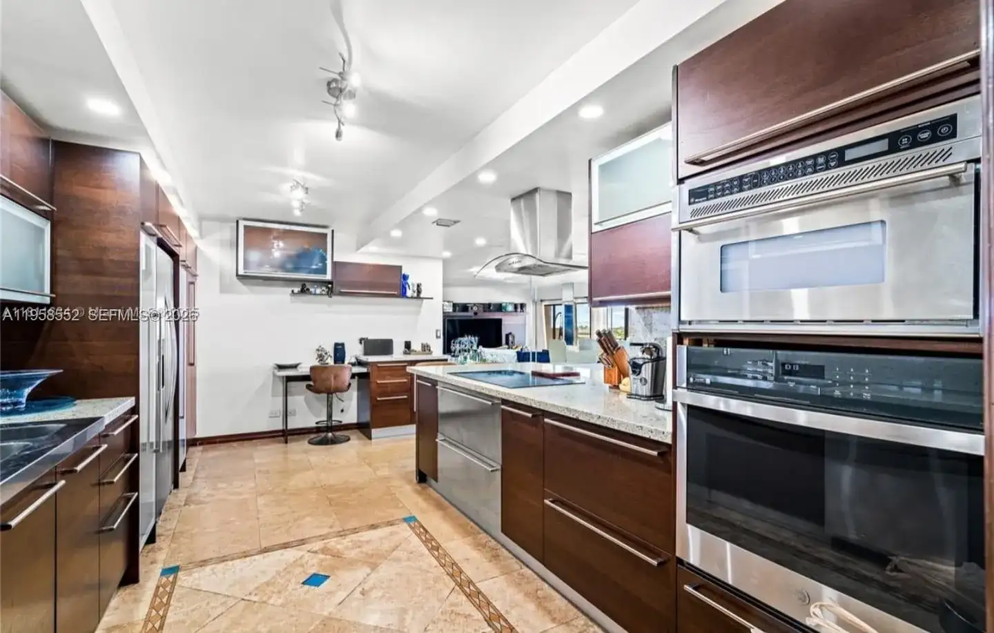 1800 NE 114th St # 811, Miami FL 33181 photo 4