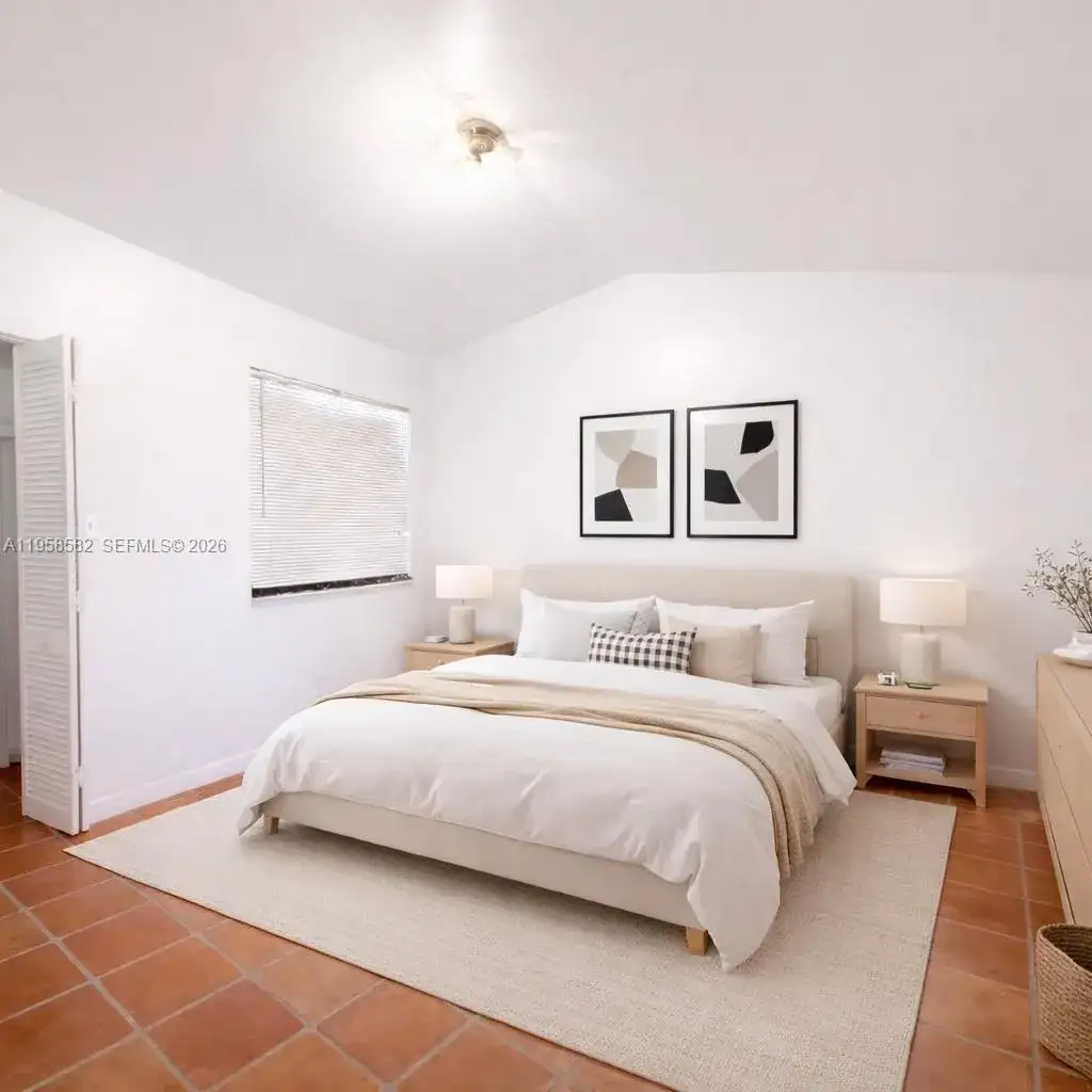 1045 NW 126th Pl, Miami FL 33182 photo 4