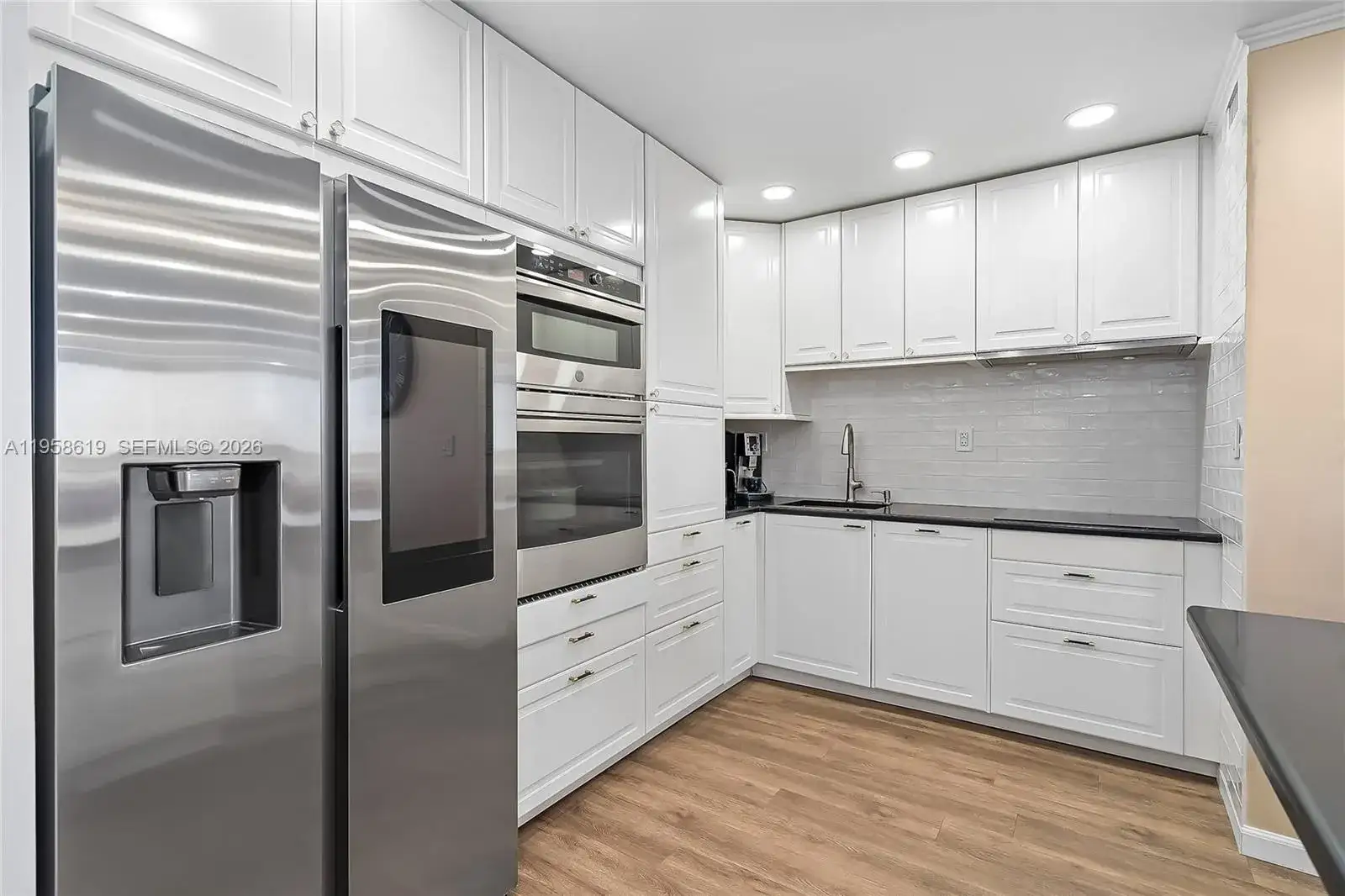 600 Three Islands Blvd # 604, Hallandale Beach FL 33009
