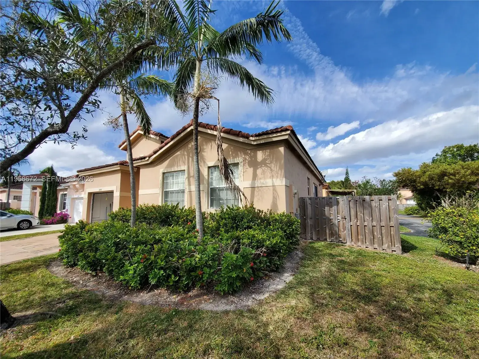21460 SW 90th Ct, Cutler Bay FL 33189 photo 2