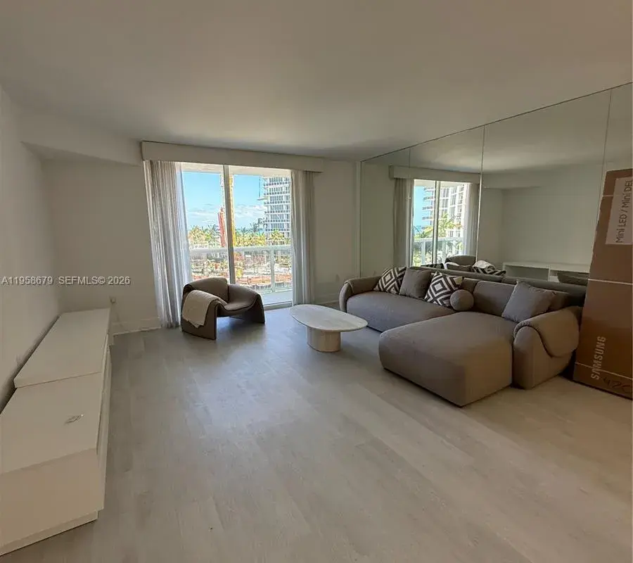 10275 Collins Ave # 420, Bal Harbour FL 33154