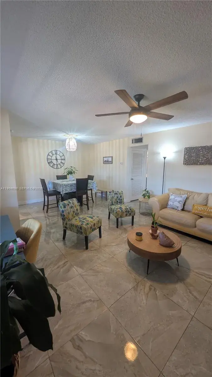 5300 Washington St # T324, Hollywood FL 33021