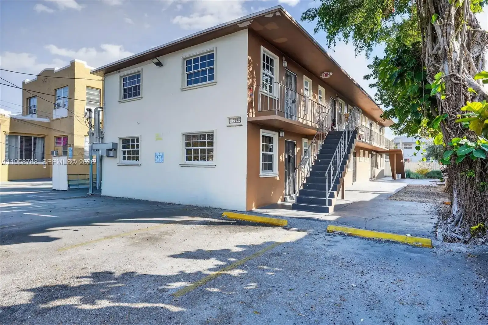 1736 NW 19th St, Miami FL 33125 photo 2