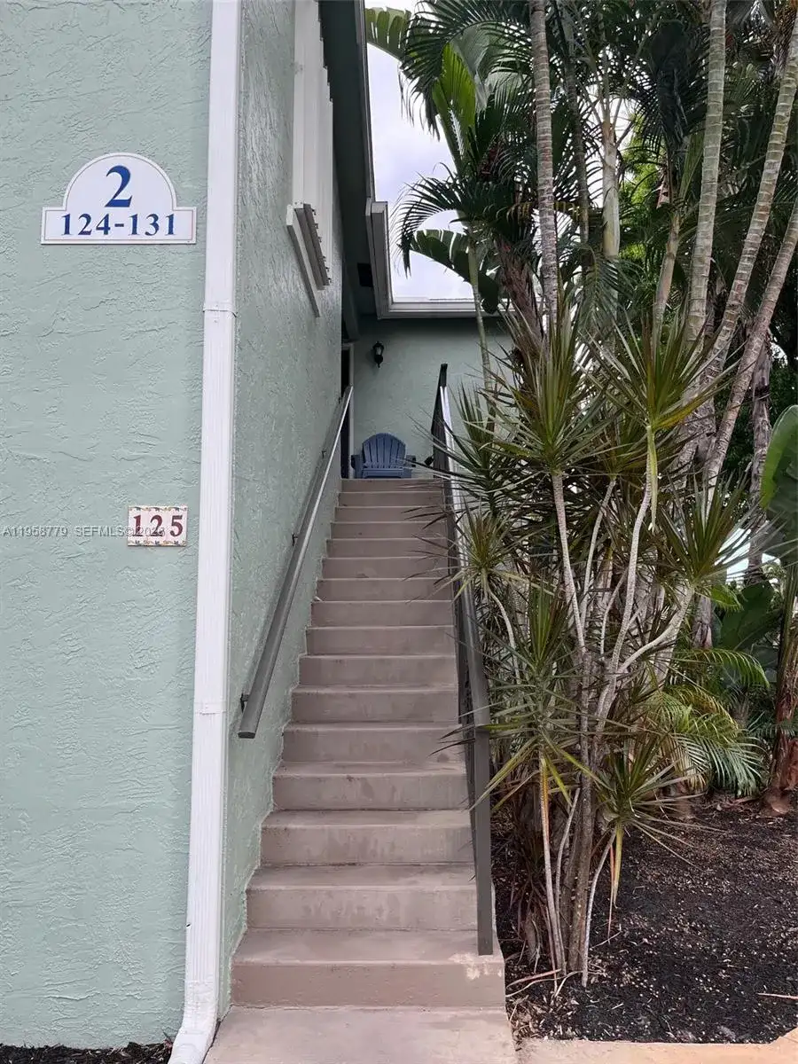 125 Waterside Dr # 125, Hypoluxo FL 33462 photo 2