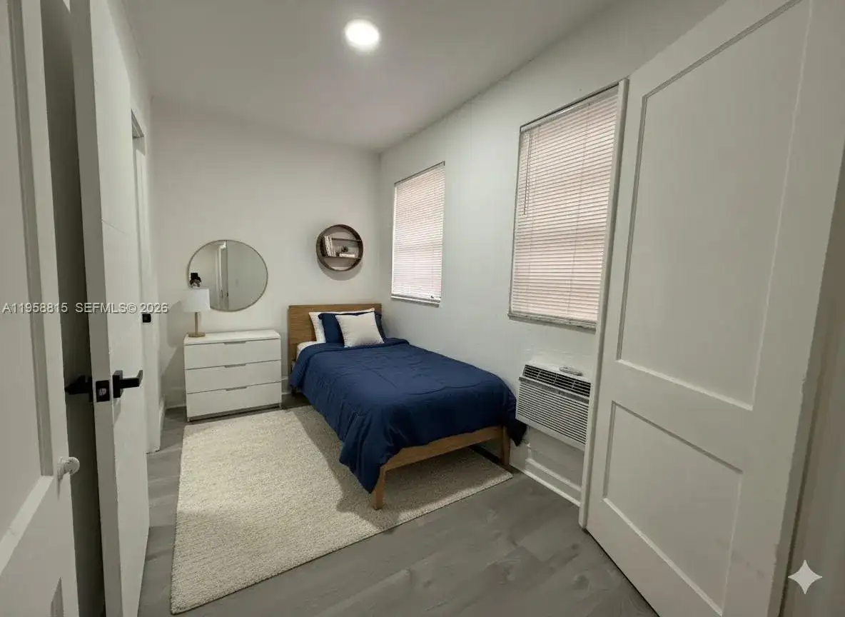1560 SW 5th St # 10, Miami FL 33135 photo 3