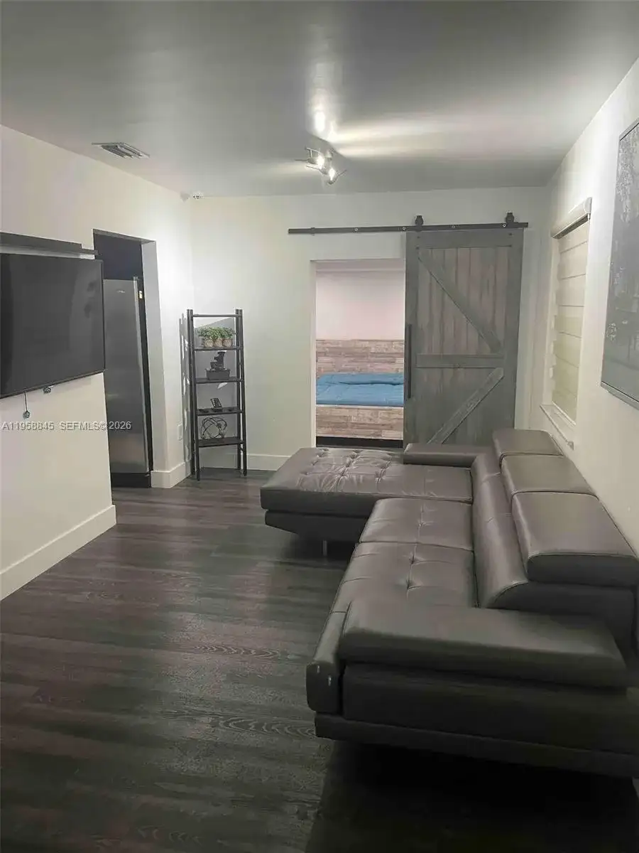 3008 NW 13th St, Miami FL 33125 photo 5