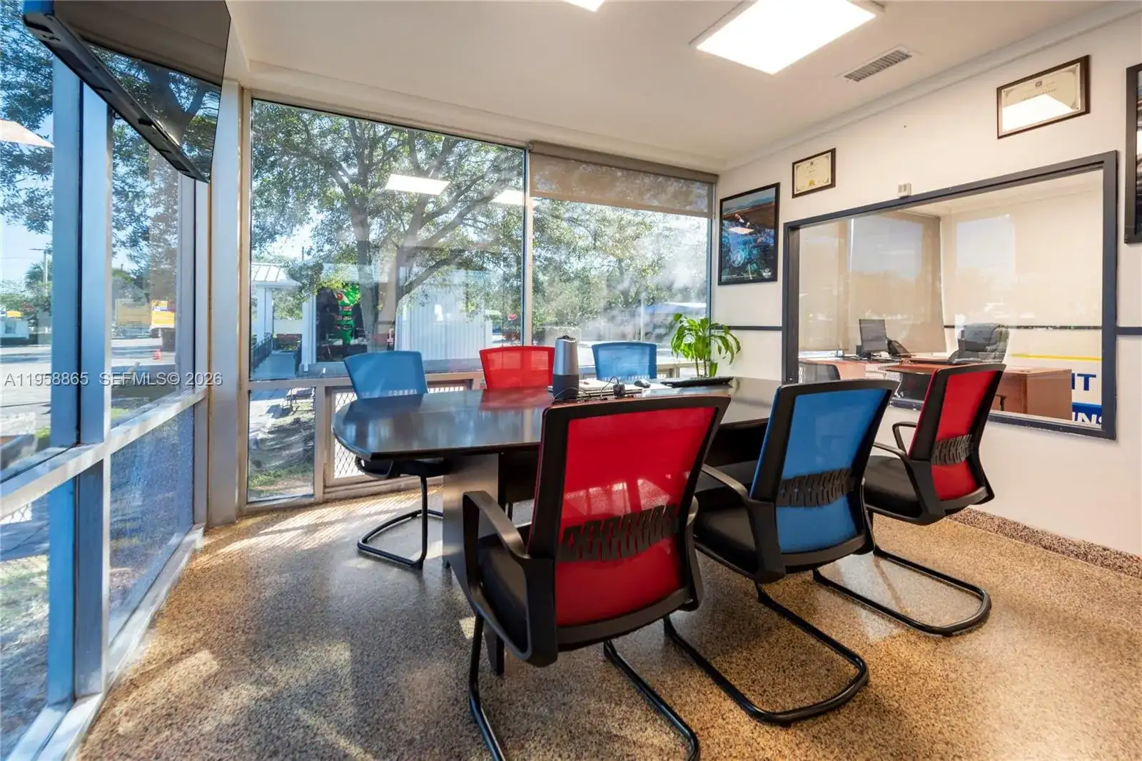 2980 W Oakland Park Blvd, Oakland Park FL 33311 photo 3