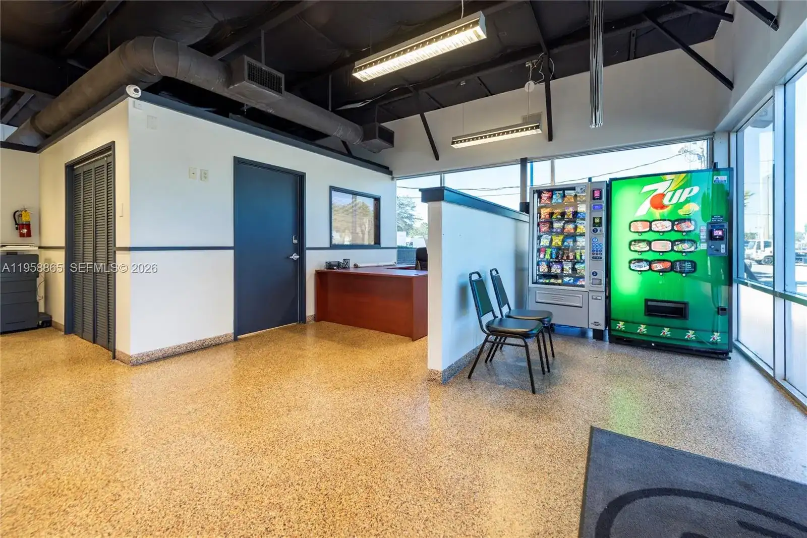 2980 W Oakland Park Blvd, Oakland Park FL 33311 photo 5