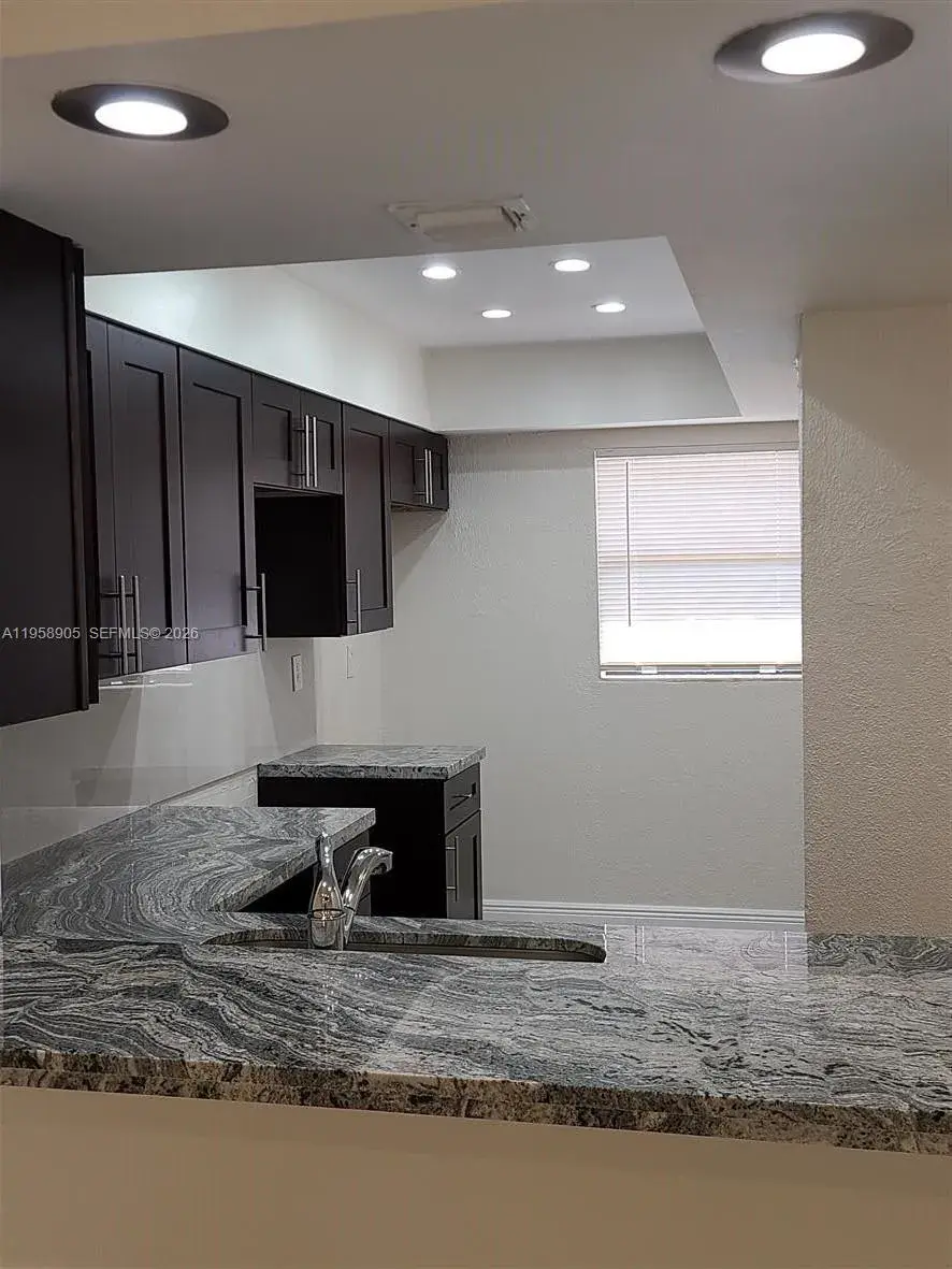 4020 Del Rio Way, Sunrise FL 33351