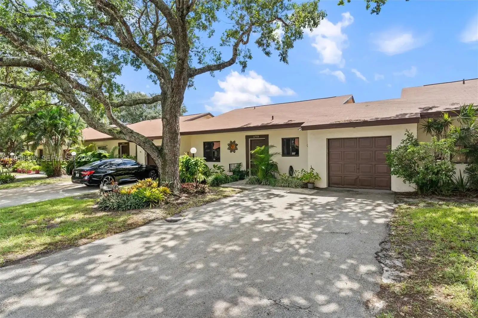 6710 S Parkway Dr # 11, Margate FL 33068