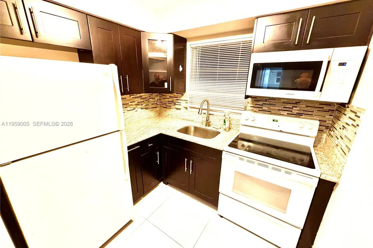 1859 Wiley St # 3, Hollywood FL 33020