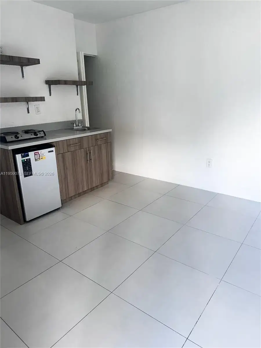 1265 SW 6th St # 13, Miami FL 33135 photo 2