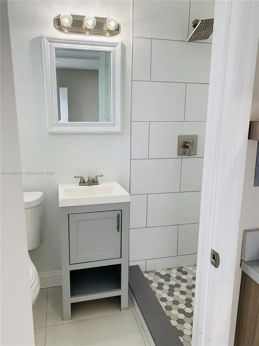 1265 SW 6th St # 13, Miami FL 33135 photo 5