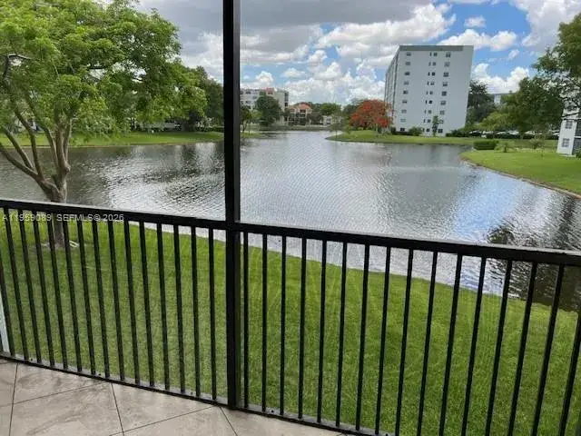 2226 N Cypress Bend Dr # 210, Pompano Beach FL 33069