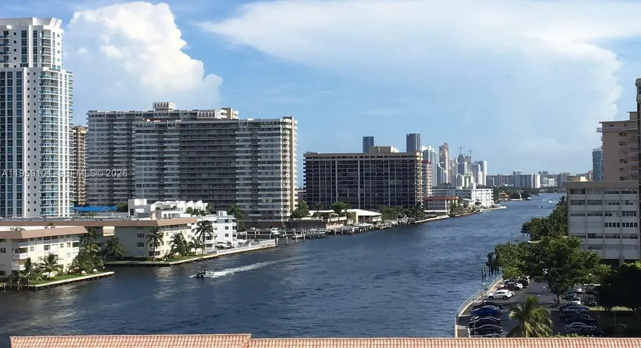 2602 E Hallandale Beach Blvd # R805, Hallandale Beach FL 33009