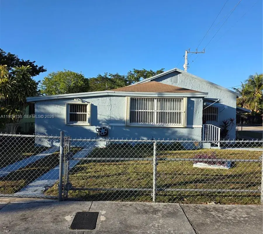 2401 NW 56th St, Miami FL 33142