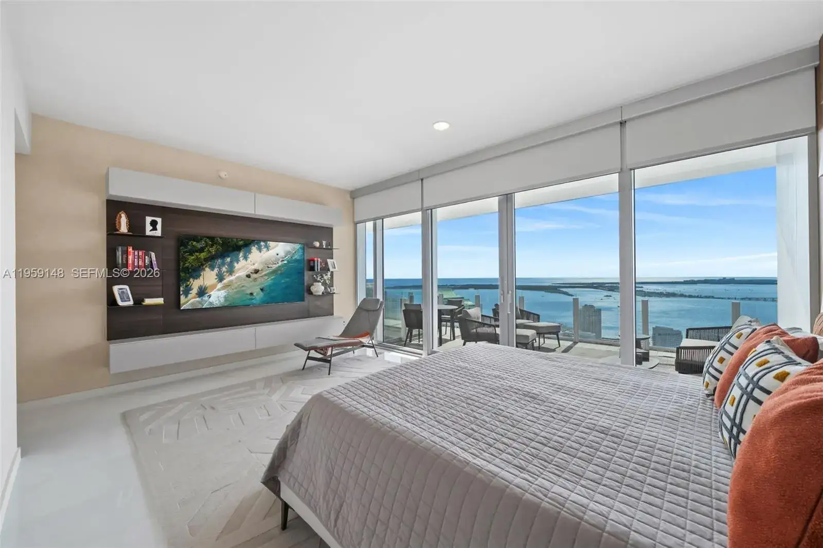 300 Biscayne Blvd Way # 4602, Miami FL 33131 photo 3