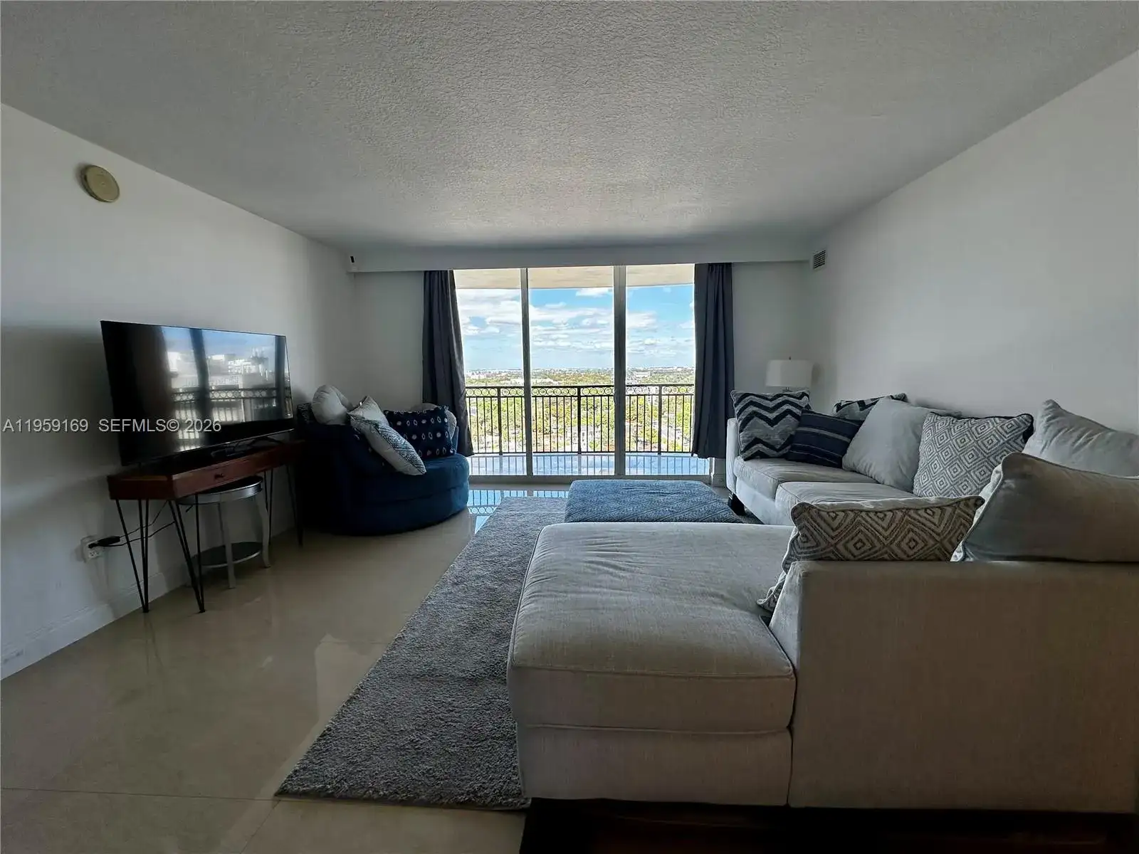 3232 SW 22nd Ter # 1604, Miami FL 33145 photo 2