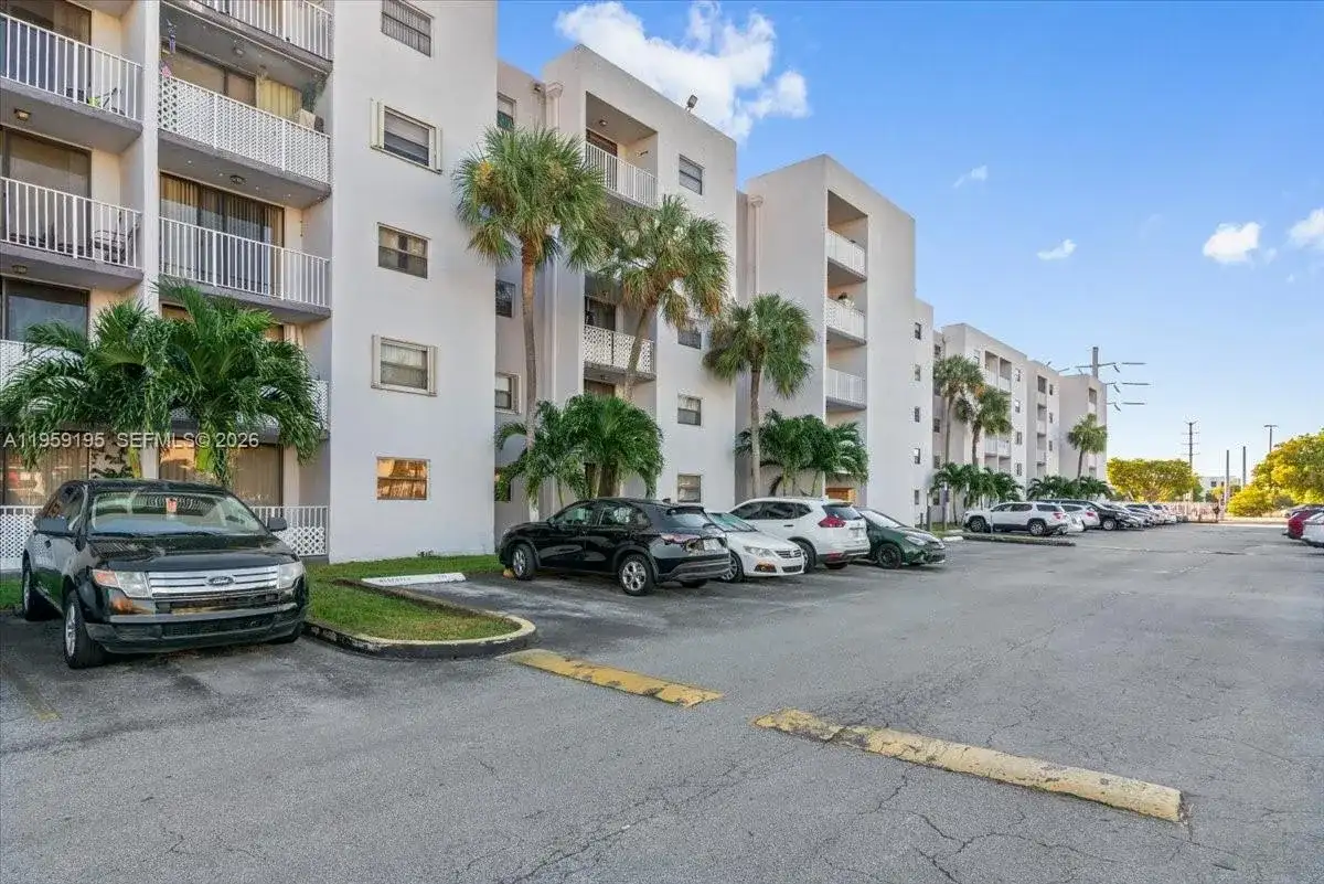 8075 NW 7th St # 120, Miami FL 33126 photo 5