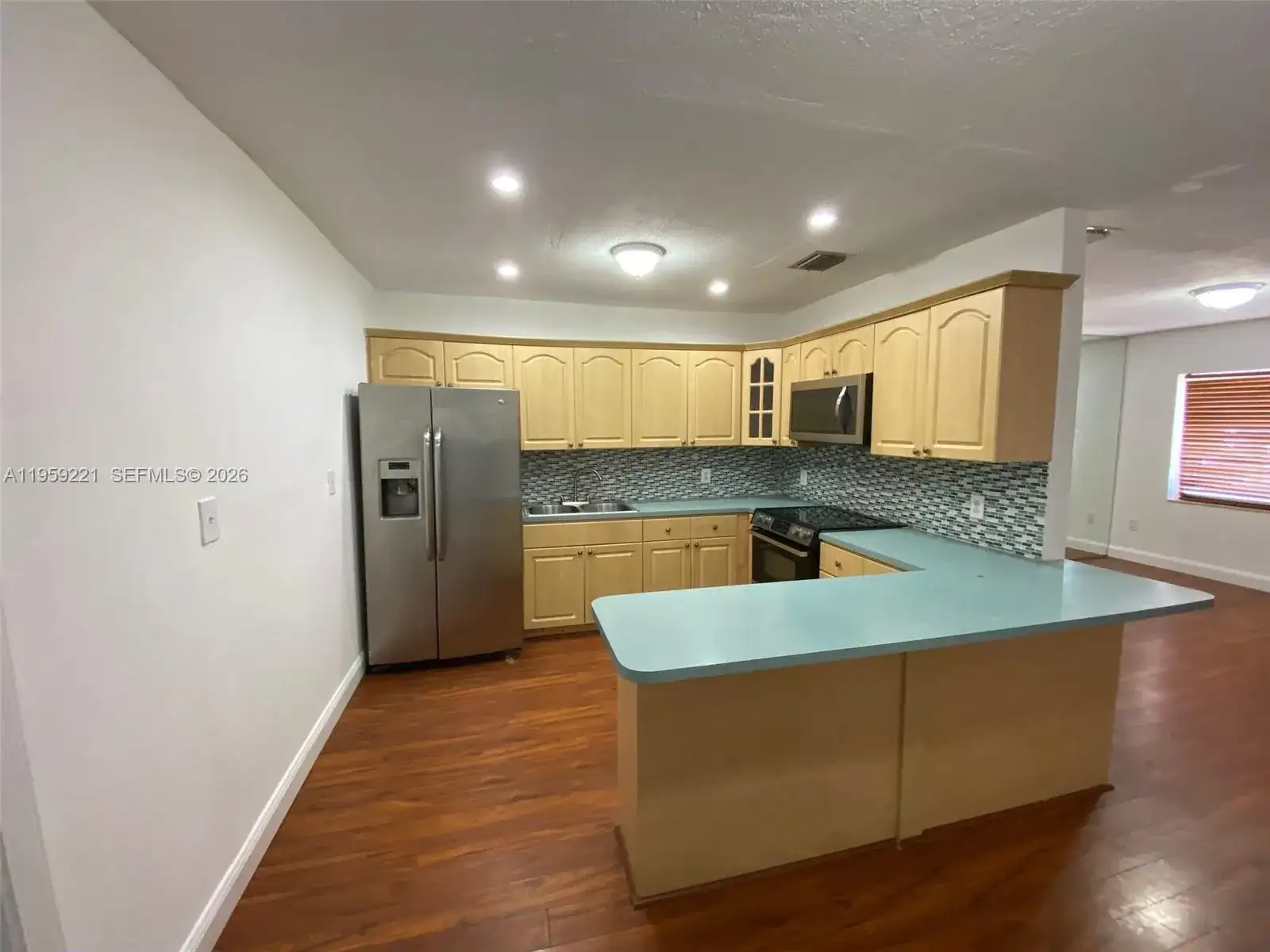 141 SW 33rd Ave # 1, Miami FL 33135 photo 4