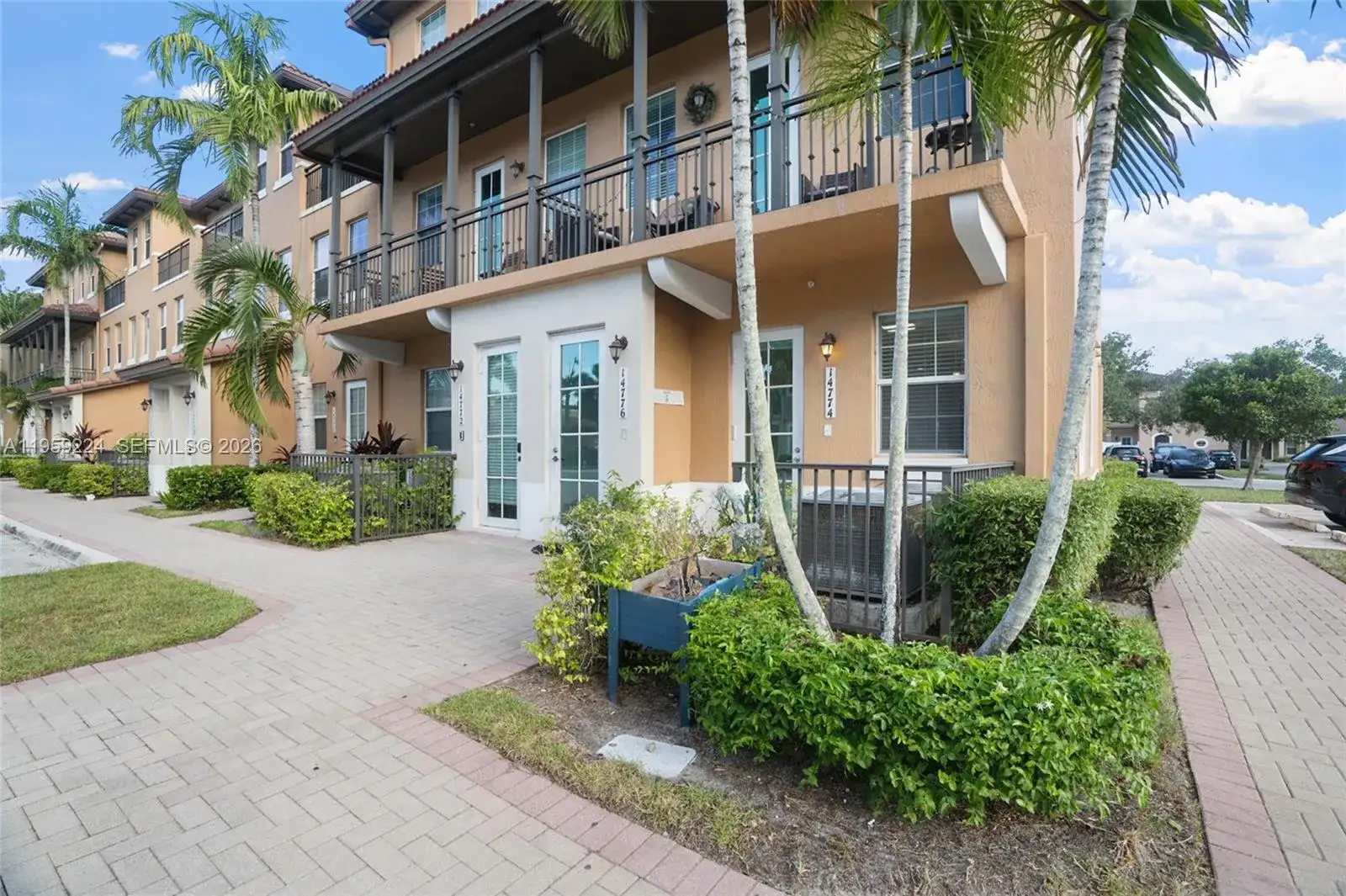 14774 SW 10th St # 10502, Pembroke Pines FL 33027 photo 4