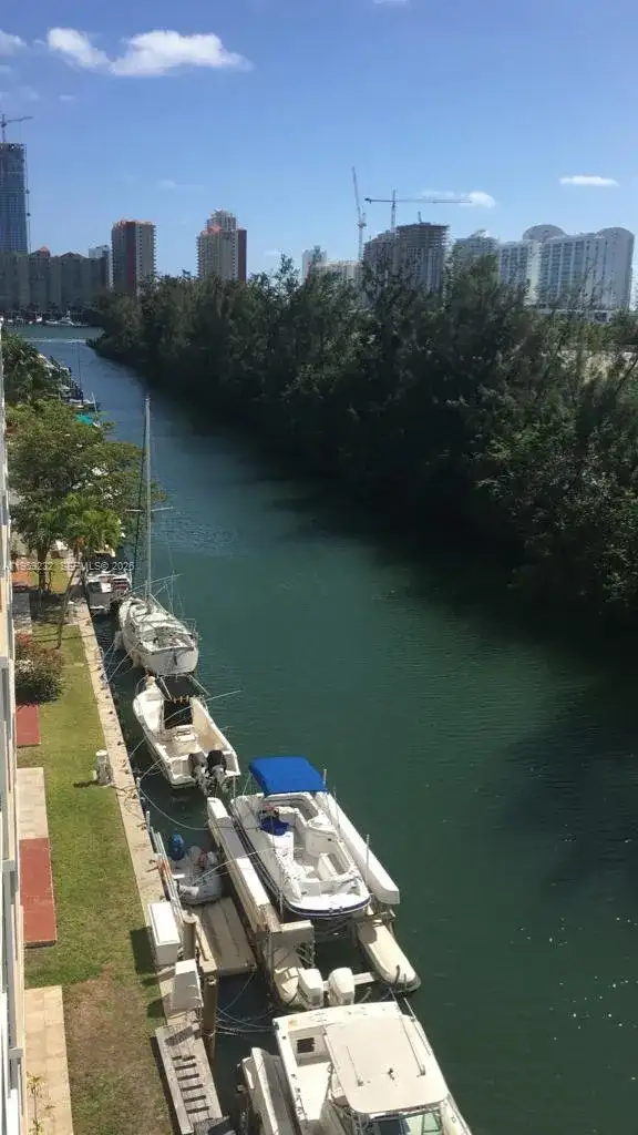 3660 NE 166th St # 611, North Miami Beach FL 33160 photo 3
