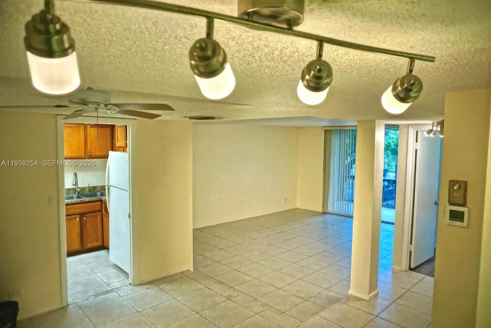 3740 Inverrary Dr # 2N, Lauderhill FL 33319 photo 2