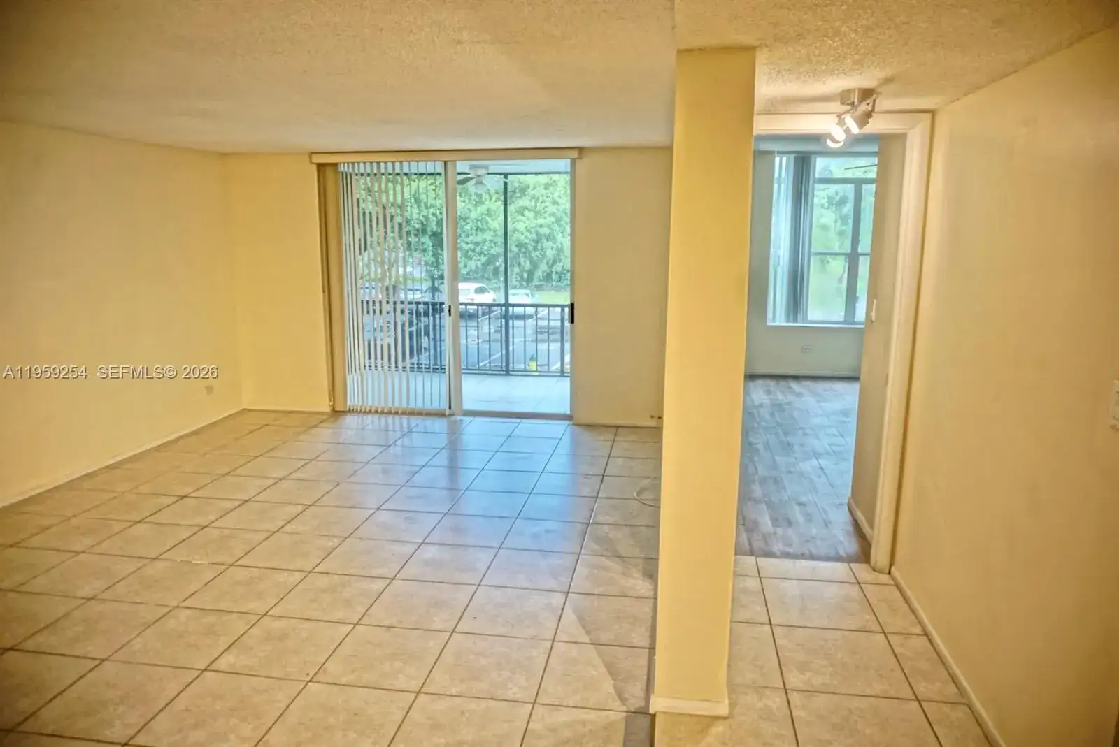 3740 Inverrary Dr # 2N, Lauderhill FL 33319 photo 3