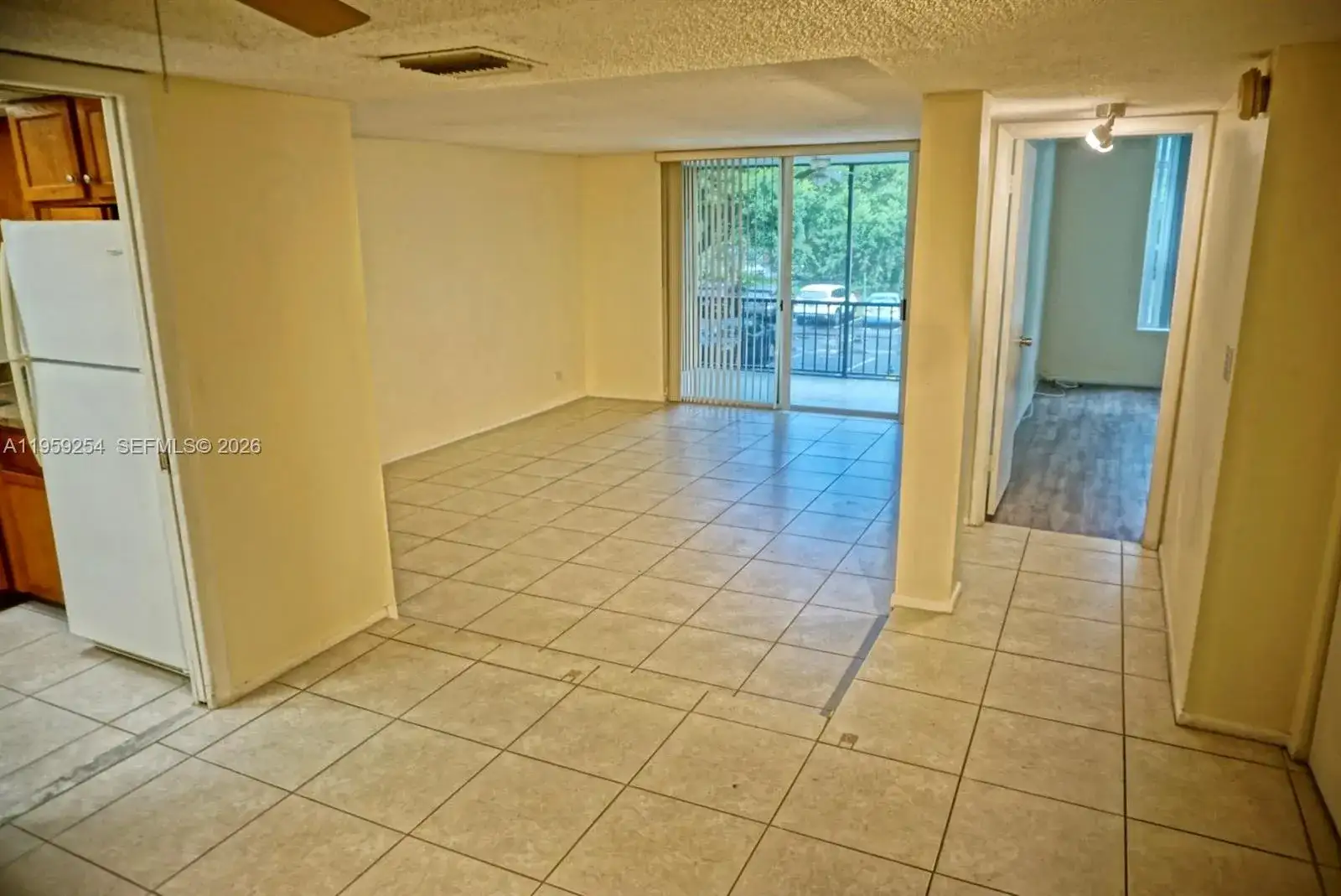 3740 Inverrary Dr # 2N, Lauderhill FL 33319 photo 4