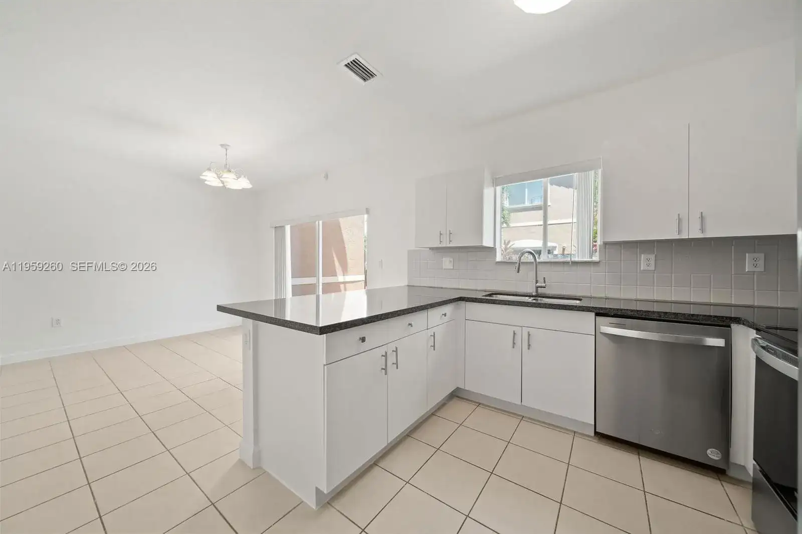 21459 SW 86th Pl, Cutler Bay FL 33189 photo 3
